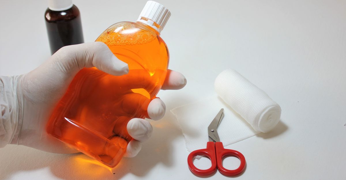 pet wound cleaning